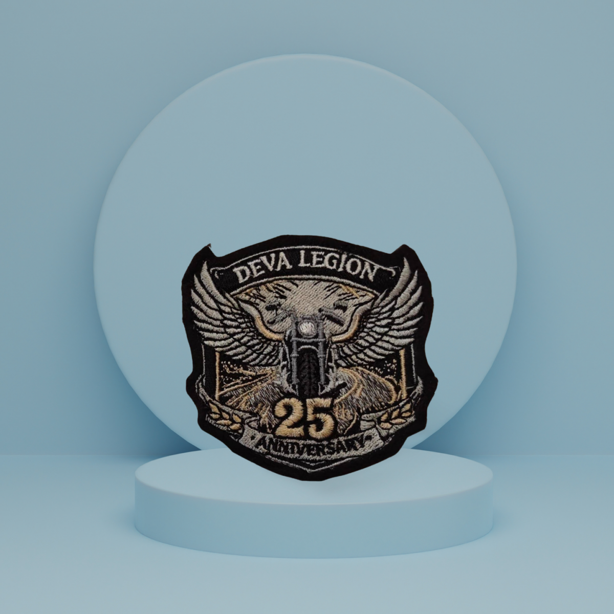 #002 A classic cloth patch proudly celebrating the Deva Legion's 25th year. Durable, richly stitched, and easy to sew onto jackets, cuts, or bags, a timeless momento of Deva longevity designed to stand out on every road and every ride.